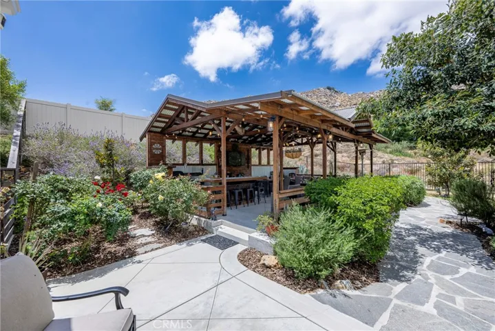 528 Qeweewish, San Jacinto, California 92582