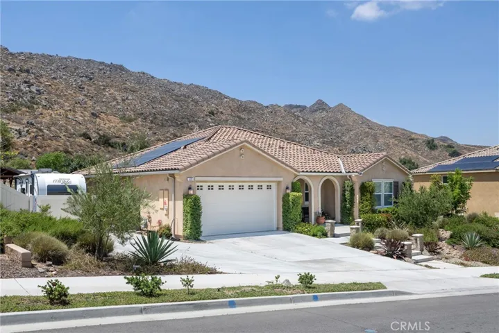 528 Qeweewish, San Jacinto, California 92582