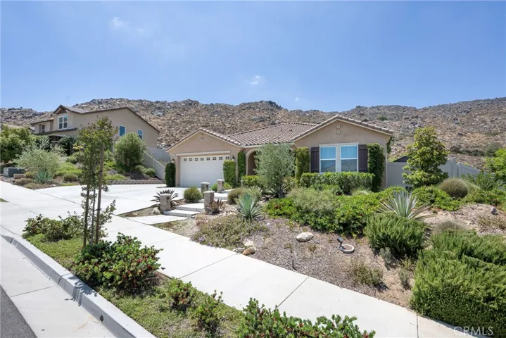 528 Qeweewish, San Jacinto, California 92582