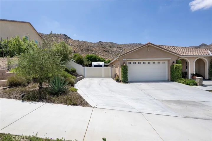 528 Qeweewish, San Jacinto, California 92582