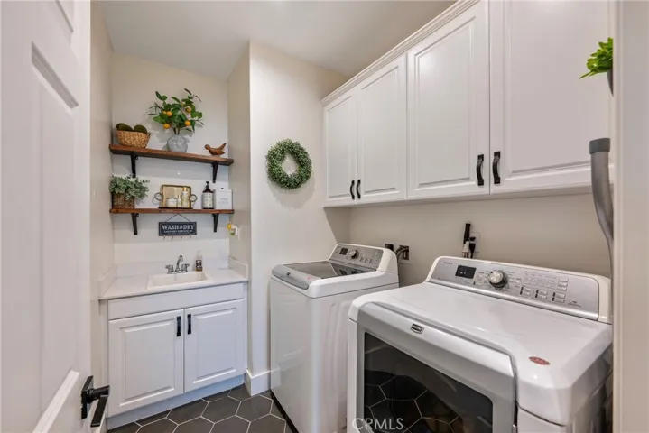 528 Qeweewish, San Jacinto, California 92582