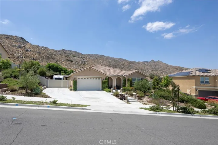 528 Qeweewish, San Jacinto, California 92582