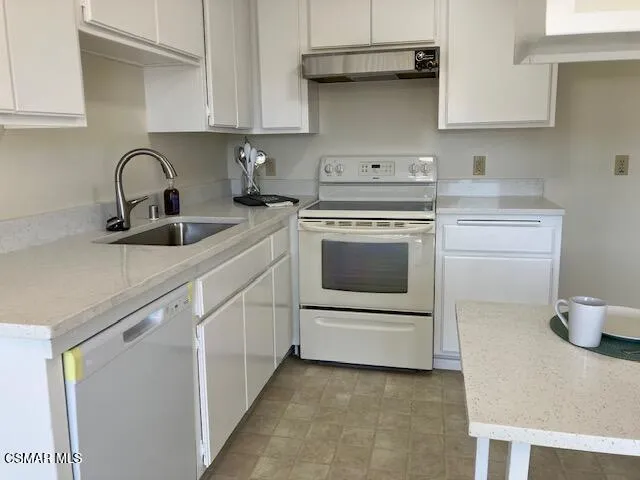 Clean, fresh, kitchen