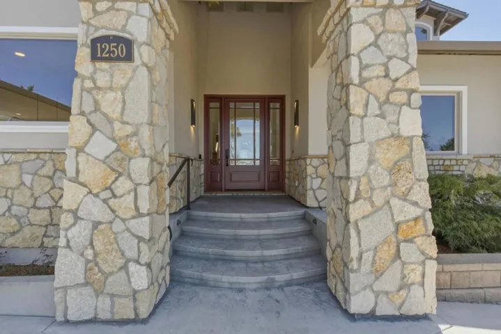 1250 Day Valley Ridge, Aptos, California 95003