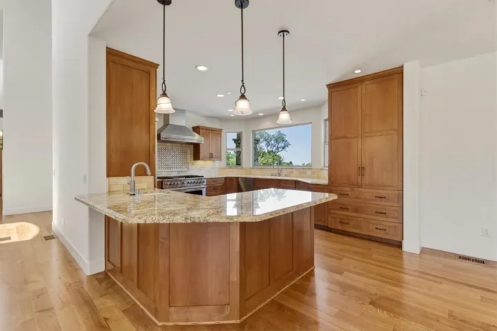 1250 Day Valley Ridge, Aptos, California 95003