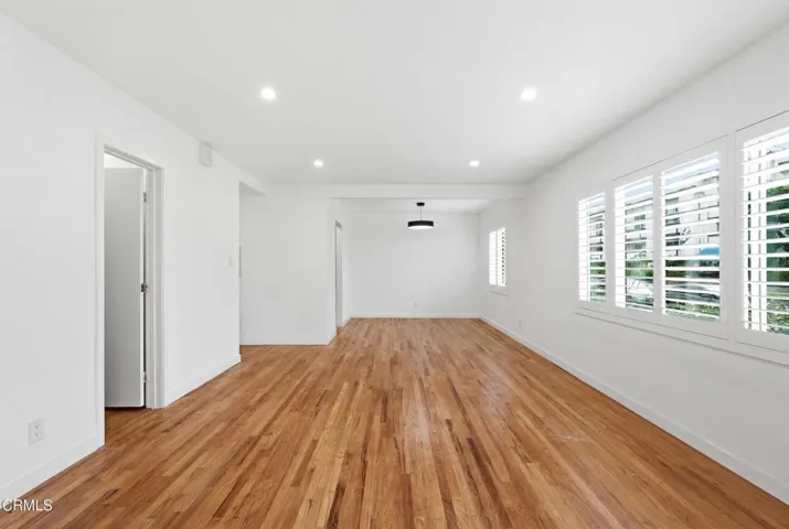 5270 Living Room