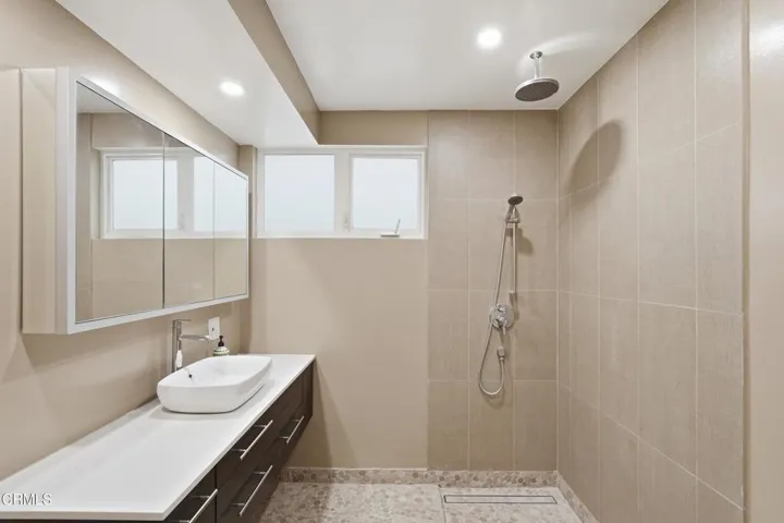 5270 Bathroom