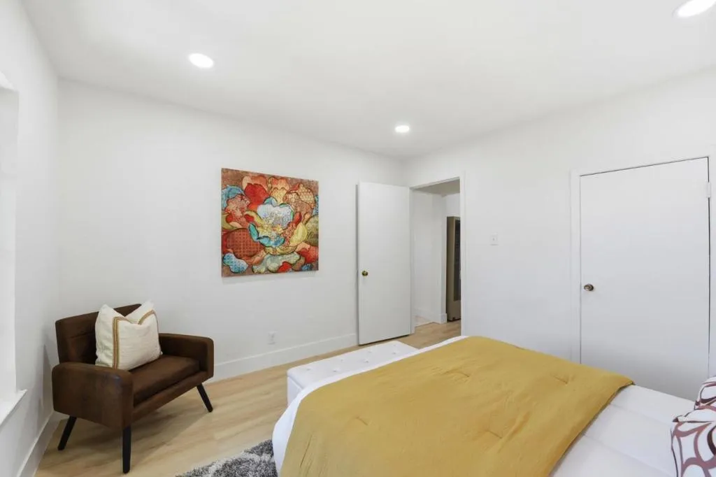 Back unit Bedroom