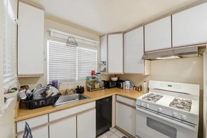 Front unit Kitchen