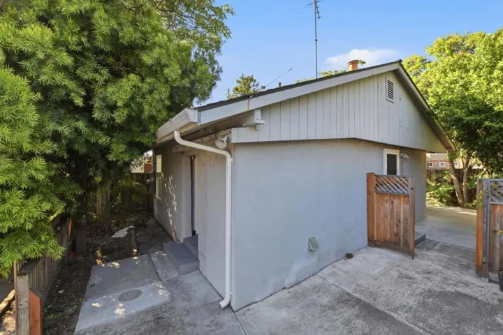 Back unit - Back yard