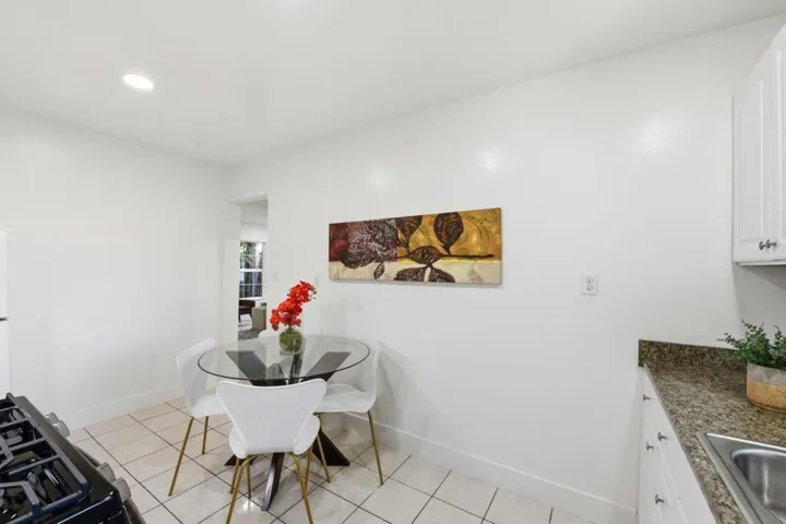 Back unit - Updated eat in kitchen