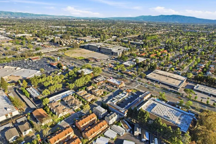 1043 Helen Avenue, Santa Clara, California 95051