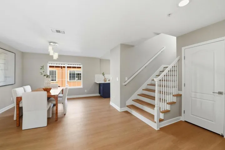 1043 Helen Avenue, Santa Clara, California 95051