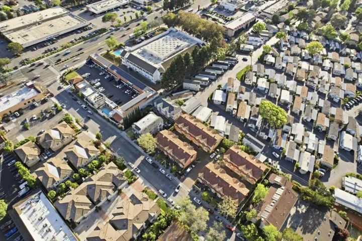 1043 Helen Avenue, Santa Clara, California 95051