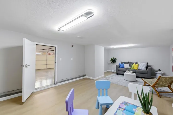 1043 Helen Avenue, Santa Clara, California 95051