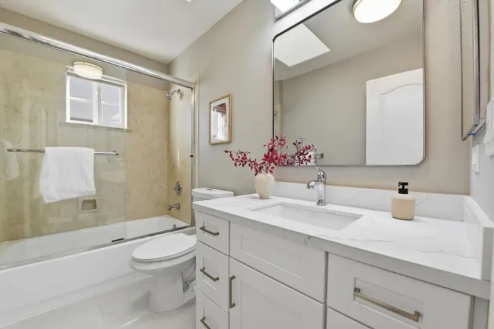 1043 Helen Avenue, Santa Clara, California 95051