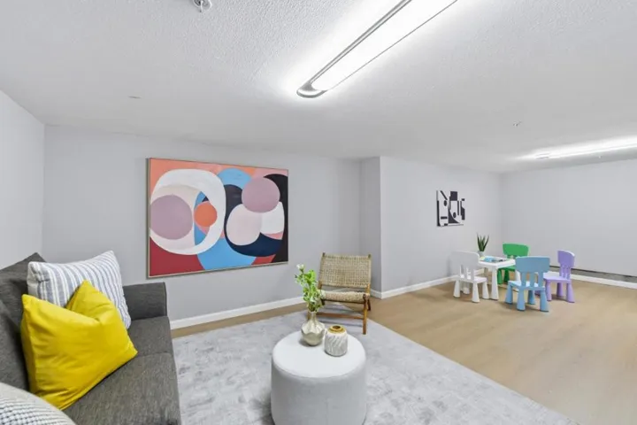 1043 Helen Avenue, Santa Clara, California 95051