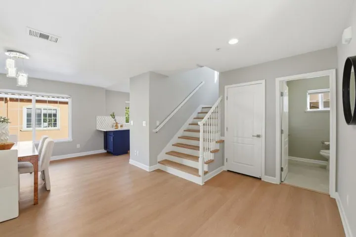 1043 Helen Avenue, Santa Clara, California 95051