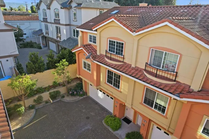 1043 Helen Avenue, Santa Clara, California 95051