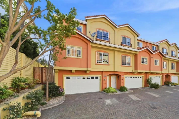 1043 Helen Avenue, Santa Clara, California 95051