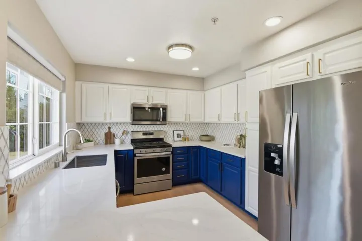1043 Helen Avenue, Santa Clara, California 95051