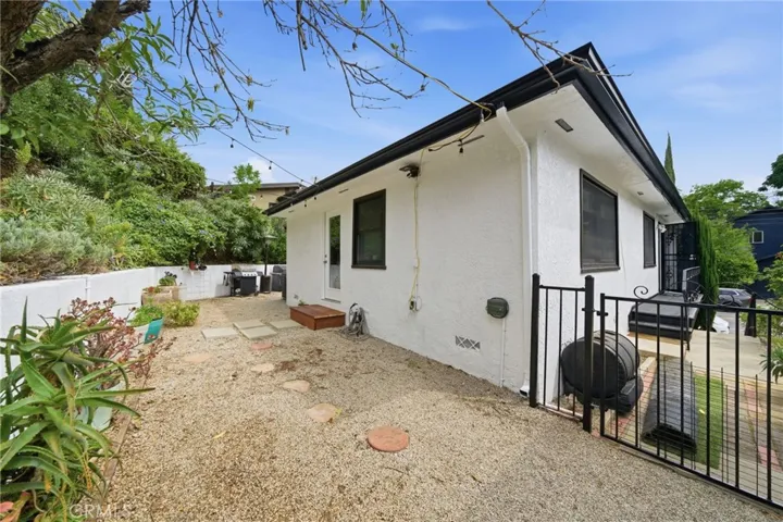1439 El Paso, Los Angeles, California 90065