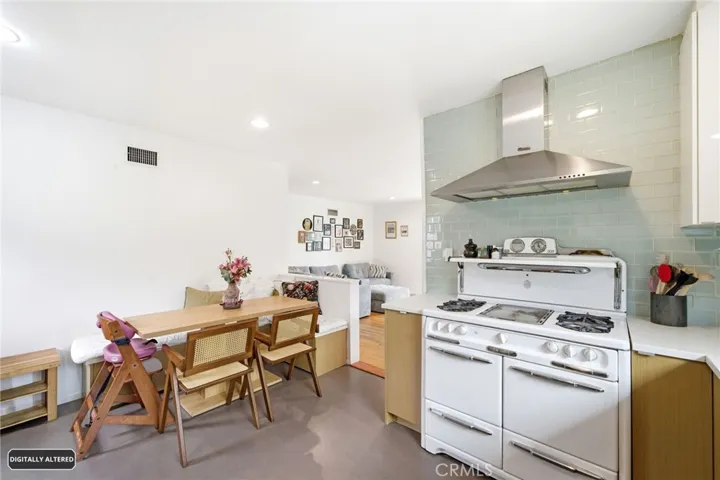 1439 El Paso, Los Angeles, California 90065