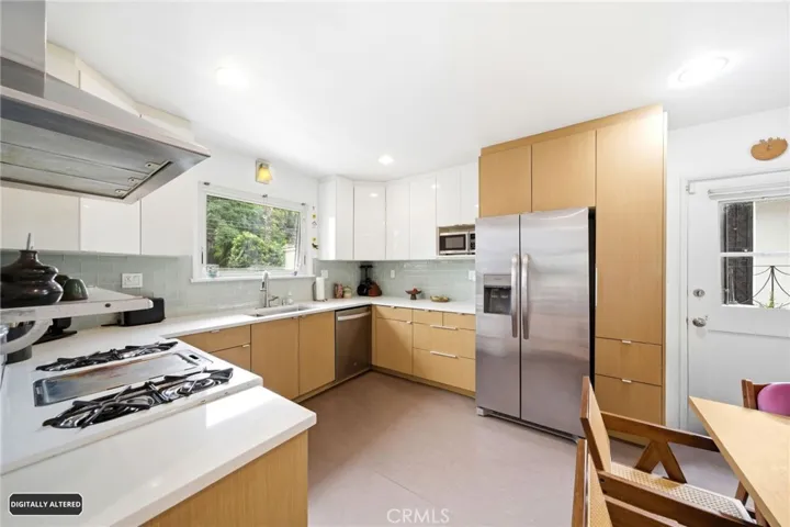 1439 El Paso, Los Angeles, California 90065