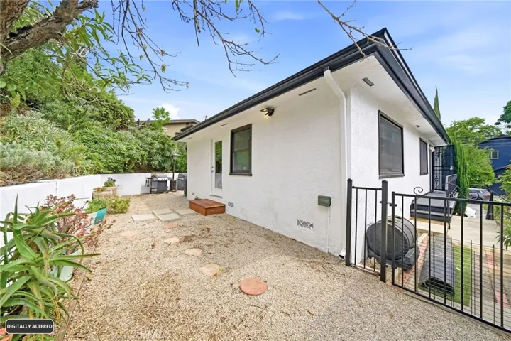 1439 El Paso, Los Angeles, California 90065