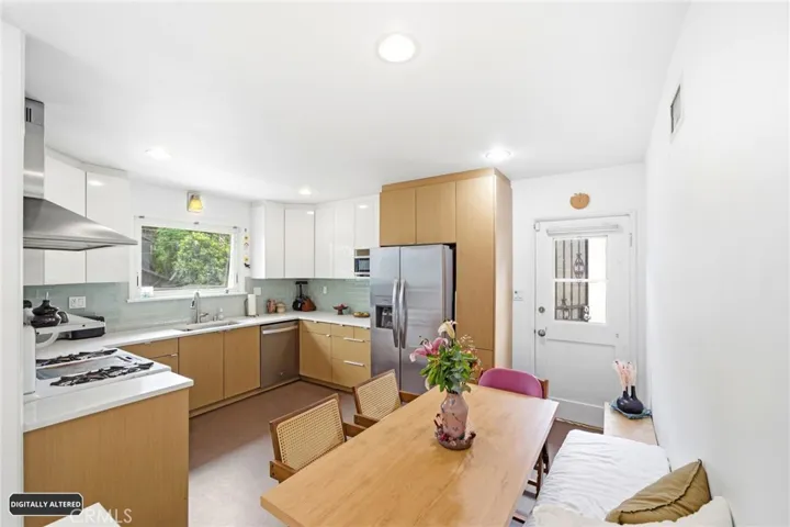 1439 El Paso, Los Angeles, California 90065
