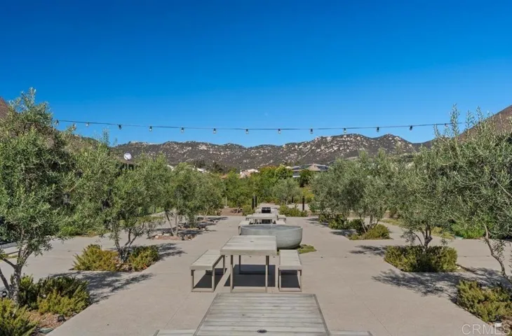 1918 Julie Dawn Place, Escondido, California 92026