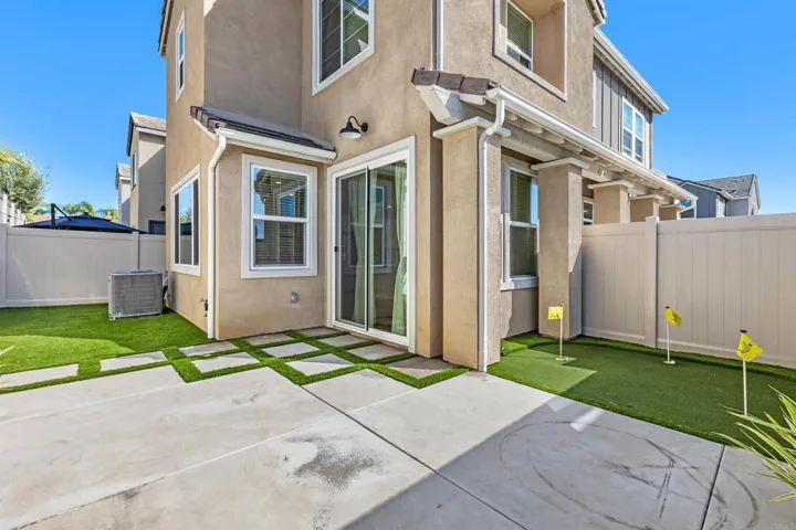 1918 Julie Dawn Place, Escondido, California 92026