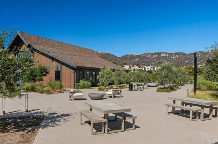 1918 Julie Dawn Place, Escondido, California 92026