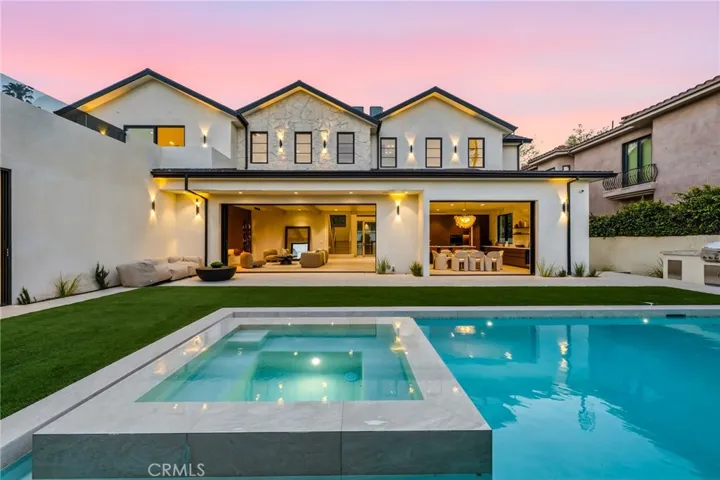 4900 Valjean, Encino, California 91436