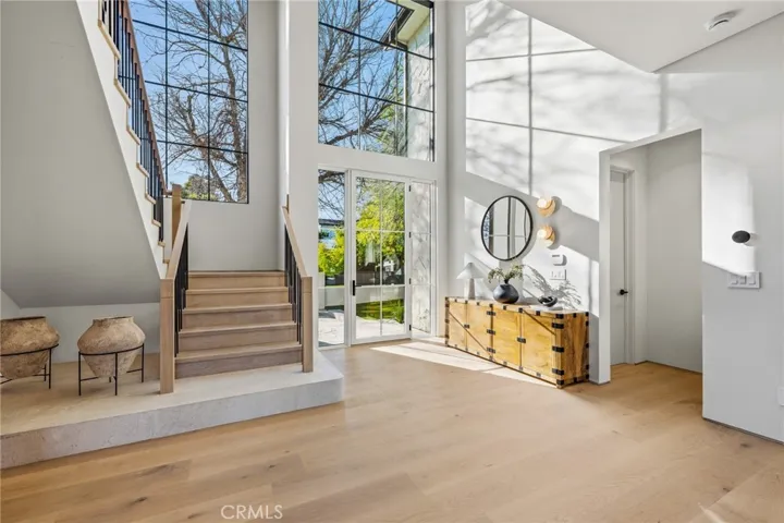 4900 Valjean, Encino, California 91436