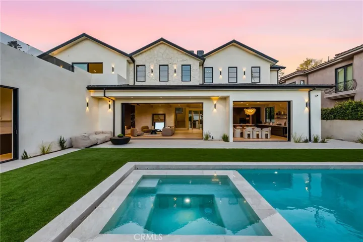 4900 Valjean, Encino, California 91436