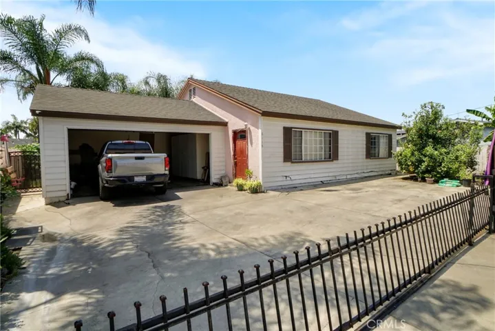 8118 Alameda, Downey, California 90242