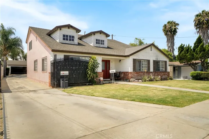 8118 Alameda, Downey, California 90242