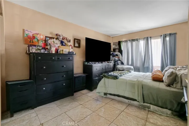 8118 Alameda, Downey, California 90242