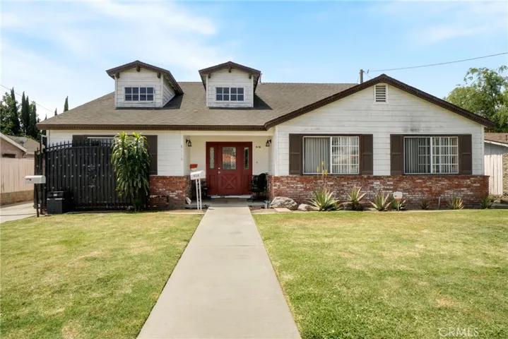 8118 Alameda, Downey, California 90242