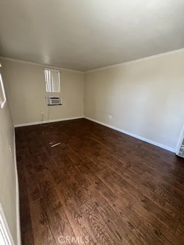 UNIT 1 - LIVING ROOM
