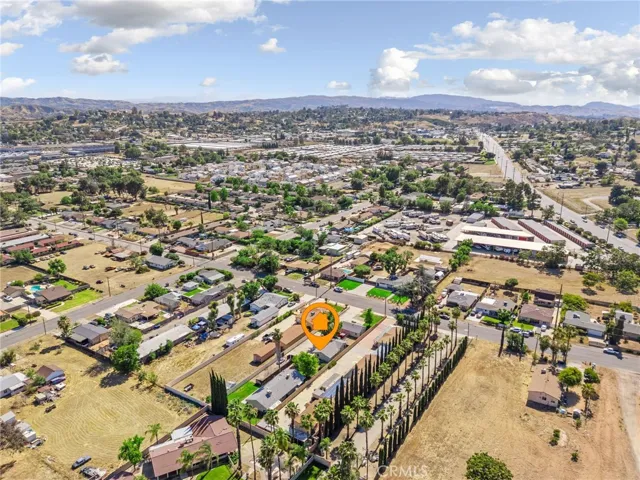 Neighborhood View