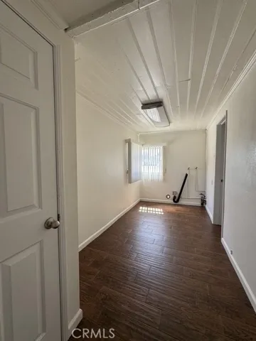 UNIT 1 - LAUNDRY ROOM