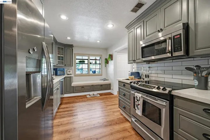3277 Monika Ln, Hayward, California 94541