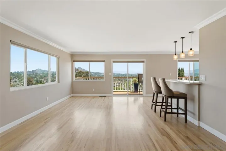 Perfectly placed eating bar within the large living room.