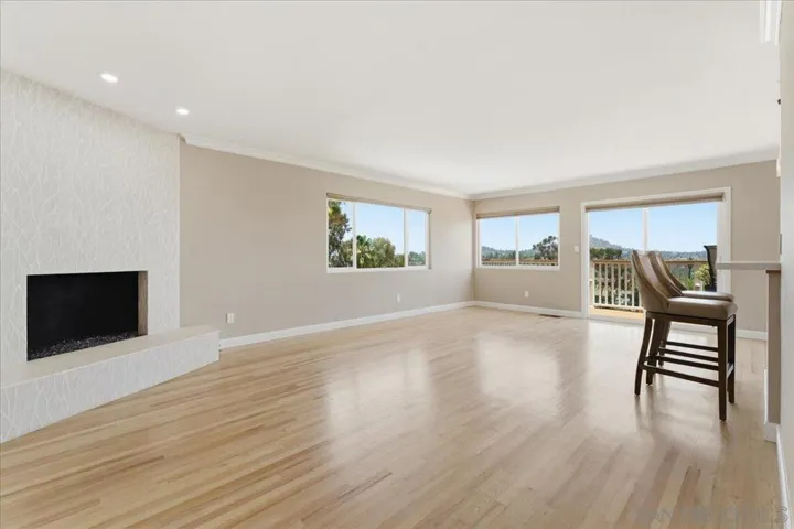 Sexy gas fire place.