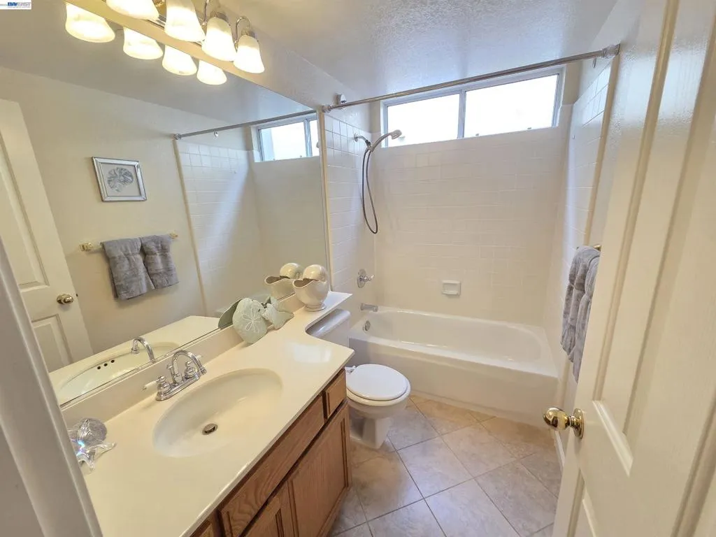 Downstairs Full Bath