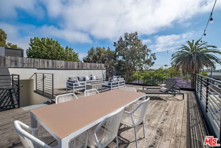 Rooftop Deck