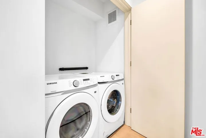 In-Unit Laundry