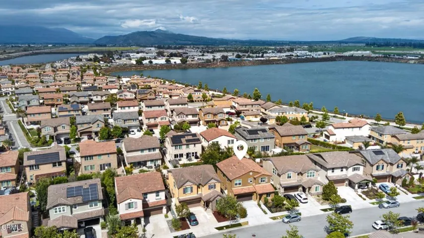 62-web-or-mls-Upmarket Media-541owen-aer